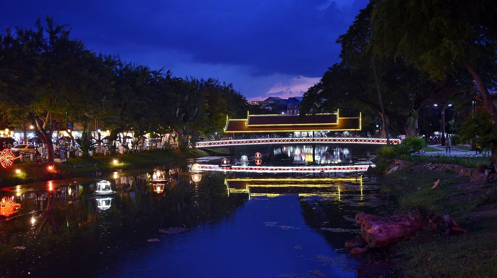 Night view of Siem Reap River, Siem Reap, Cambodia - the bridge may (or may not) be subject to copyright, but the de minimis principle applies to it and to any other elements of the image that may be 