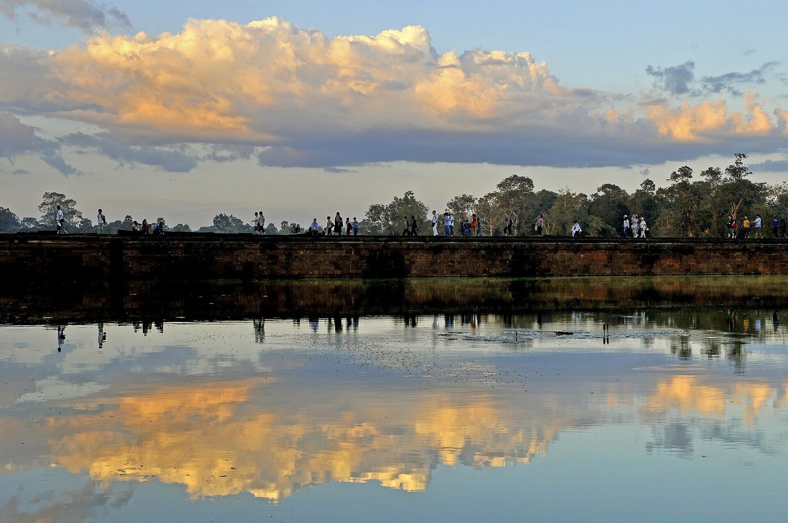 The causeway at sunset. Angkor Wat, Siem Reap, Cambodia